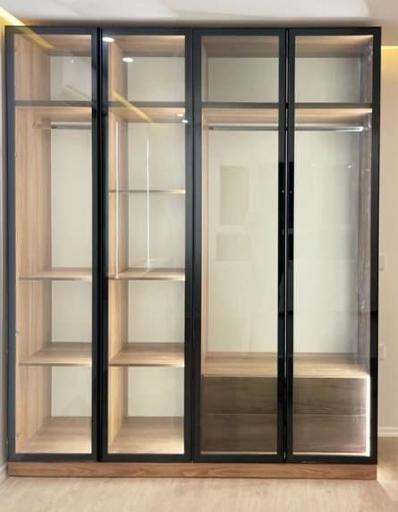 Lemari 4 Pintu Aluminium